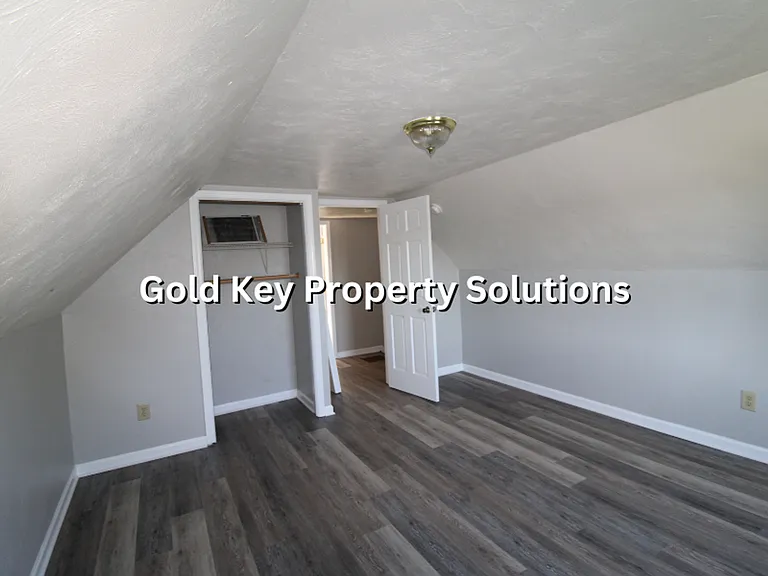 2419 Jackson St — Photo 18