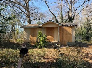 12 Hal St, Newnan, GA 30263