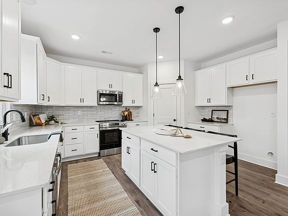 5th image of 1421 Valley Ridge Dr Lot 129