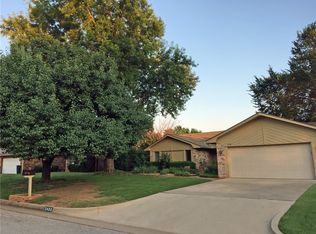 2400 Apple Way, Edmond, OK 73013