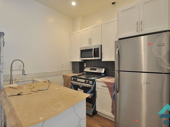 5th image of 94 Lewis Ave #02G