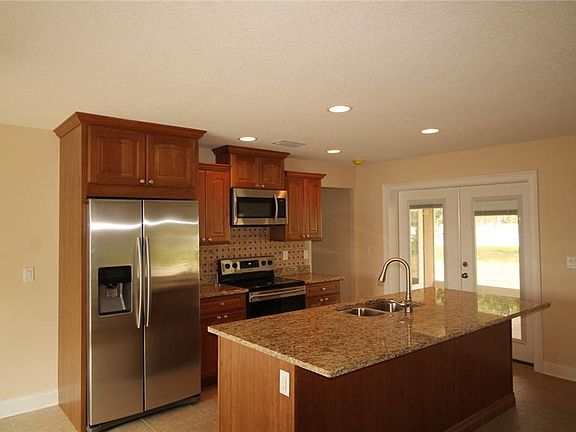 2nd image of 641 W Lakeshore Dr