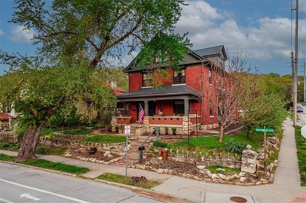 819 Southwest Blvd, Kansas City, KS 66103 | Zillow