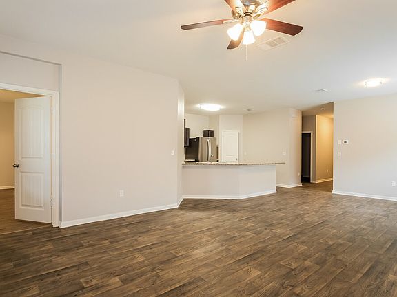 5th image of 385 Cibolo Creek Dr