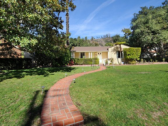 2nd image of 2703 E Glenoaks Blvd
