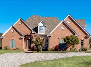 10301 Shadow Valley Ct, Burleson, TX 76028