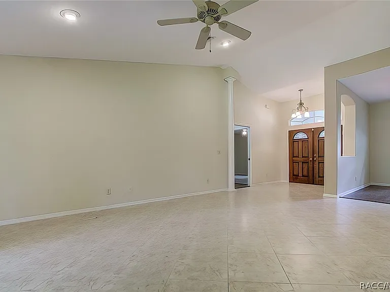12 Anton Ct — Photo 6