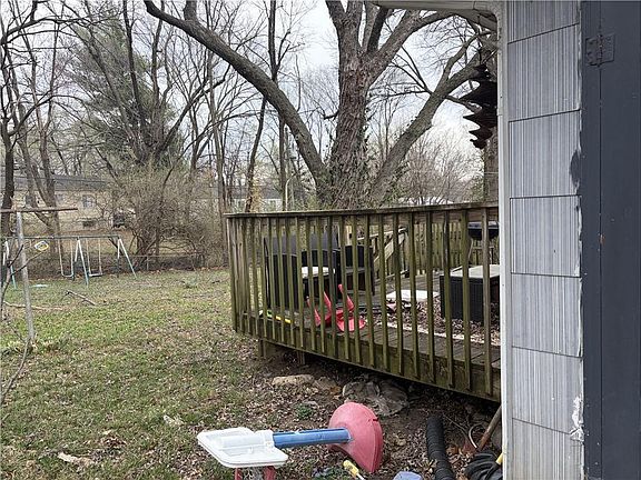 4th image of 8605 Cambridge Ave