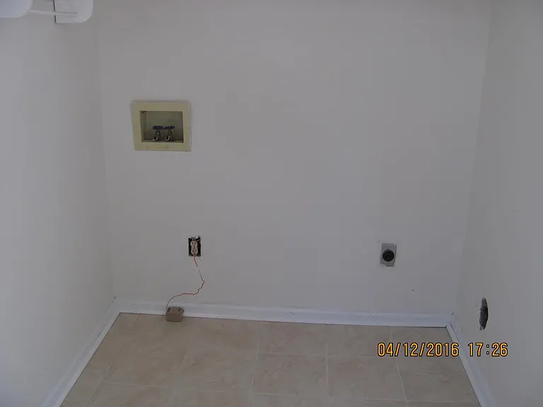 618 Union Ave — Photo 10