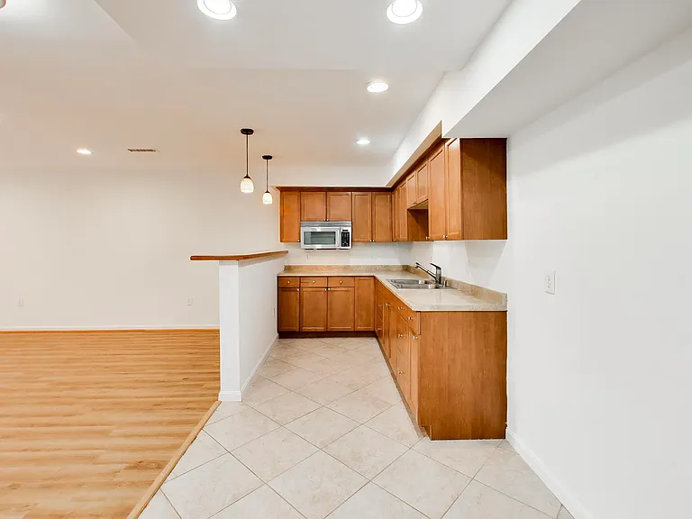 12015 Montrose Village Ter — Photo 28