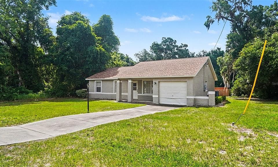 1st image of 206 Oak Cir
