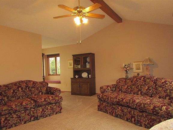5th image of 605 Fairview Ct