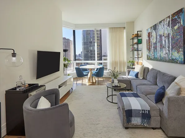 77 Greenwich St #15B, New York, NY 10006