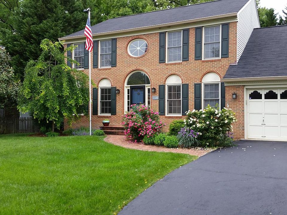 1st image of 2308 Lakeshire Dr