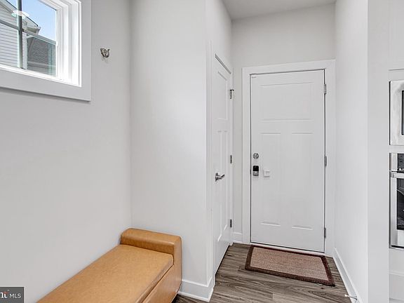 5th image of 7464 Port Tavern Ct
