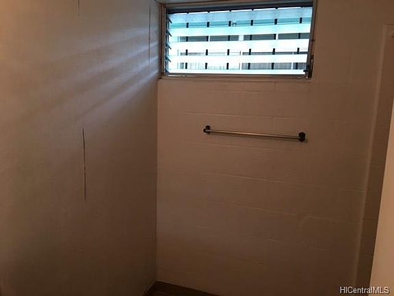 5th image of 426 Namahana St APT 404