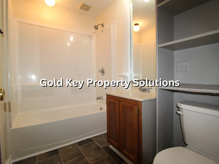 706 University Blvd — Photo 18