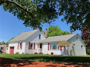 4953 Saunders Settlement Rd, Lockport, NY 14094