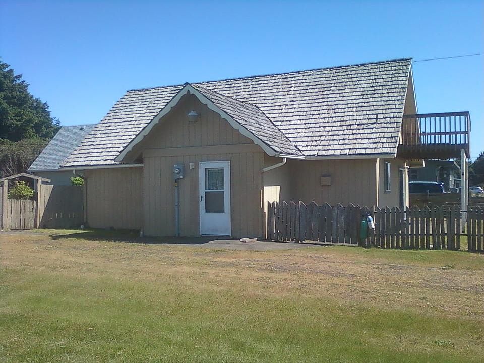 1st image of 498 Ocean Shores Blvd NW