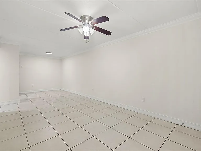 5221 Bayshore Blvd #11 — Photo 16