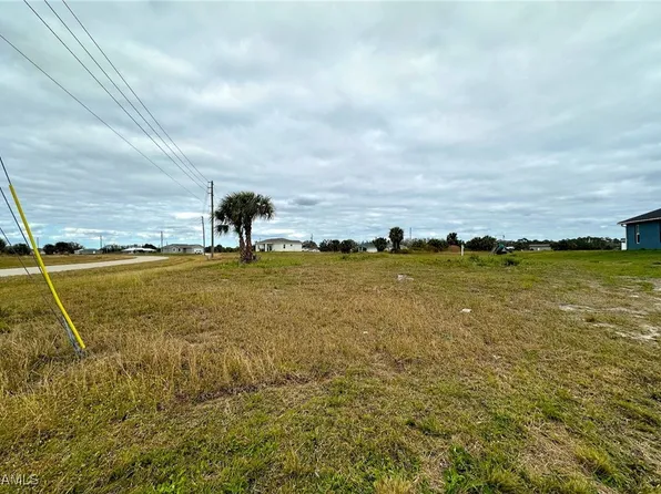 Calumet Cir, Labelle, FL 33935