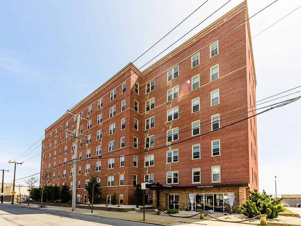 1st image of 560 W Broadway APT 2F
