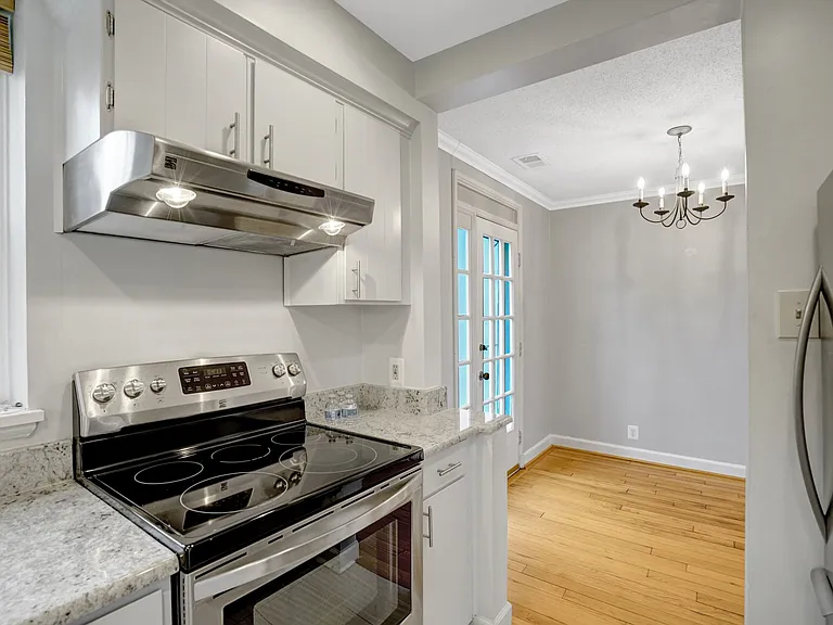 2873 S Buchanan St #C2 — Photo 10