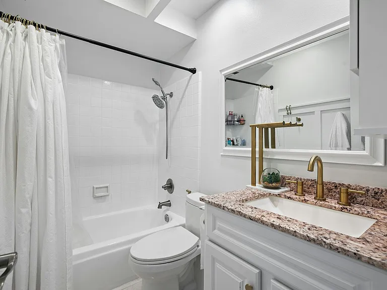1825 Caddington Dr — Photo 19