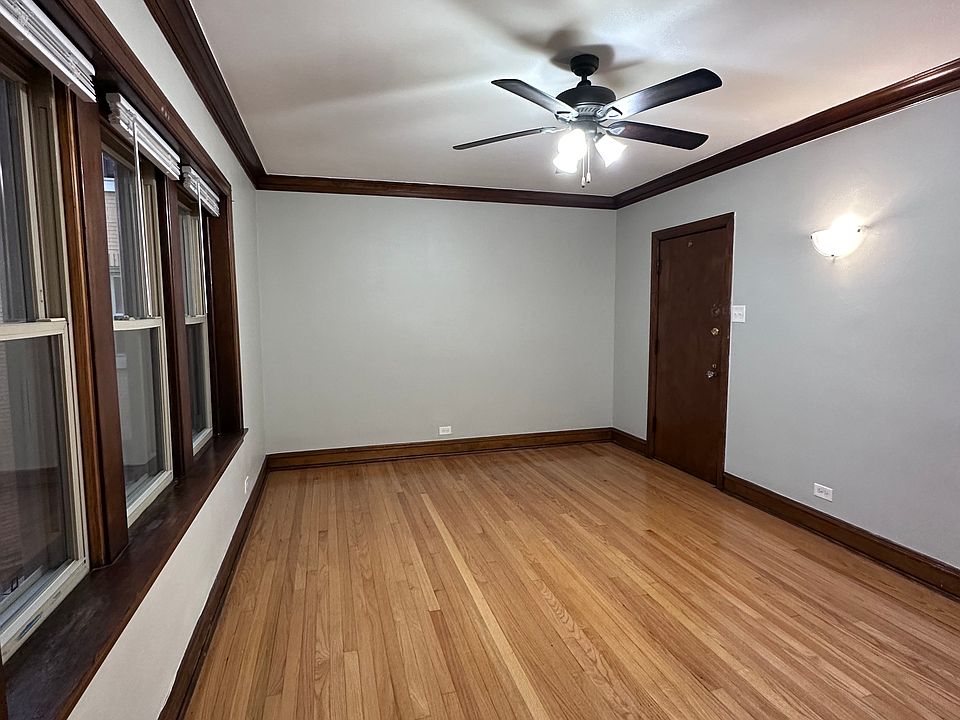 1st image of 5236 N Rockwell St #2A