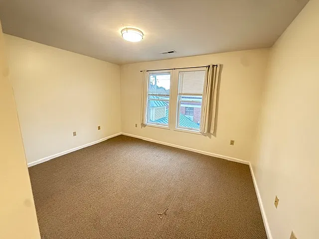2 bed, 1102 sqft, $1,550 — Photo 4