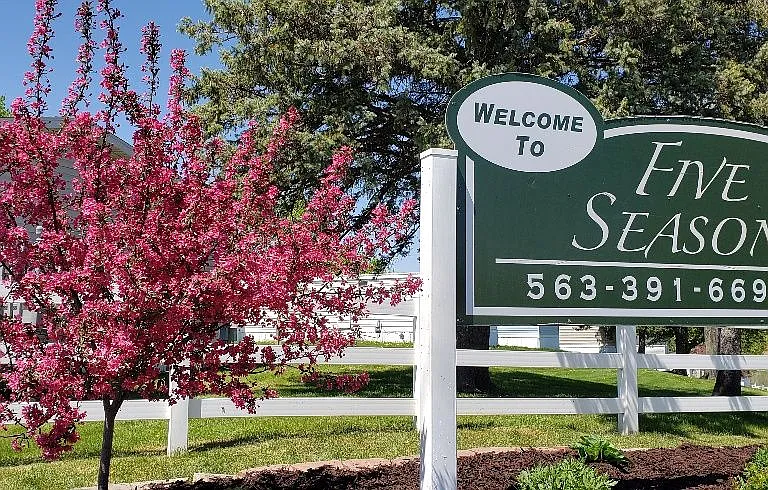 Five Seasons Davenport — Photo 24