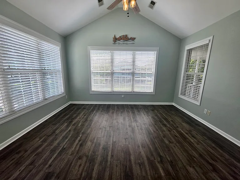 3518 Stockton Dr — Photo 11