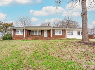 2926 Lake Dr, Shelby, NC 28152