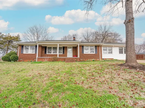 2926 Lake Dr, Shelby, NC 28152