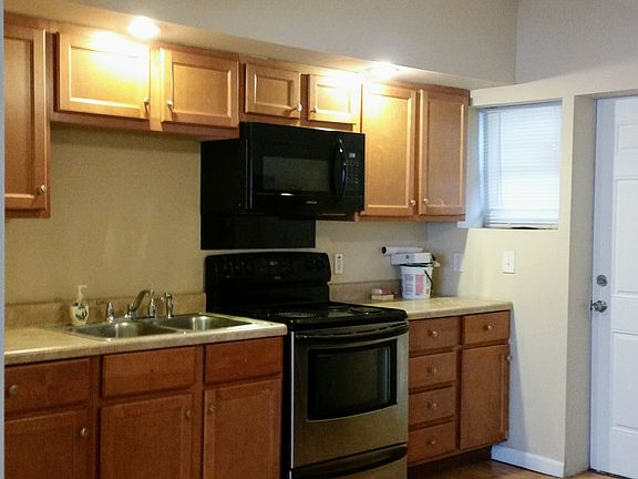 4th image of 6124 Highland Ave