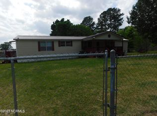 29 Sanford St, Lumberton, NC 28360
