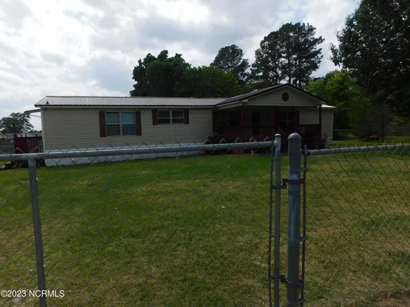 29 Sanford Street, Lumberton, NC 28360