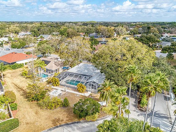 3rd image of 4898 Hamlets Grove Dr