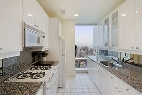 Sold by Douglas Elliman | media 14