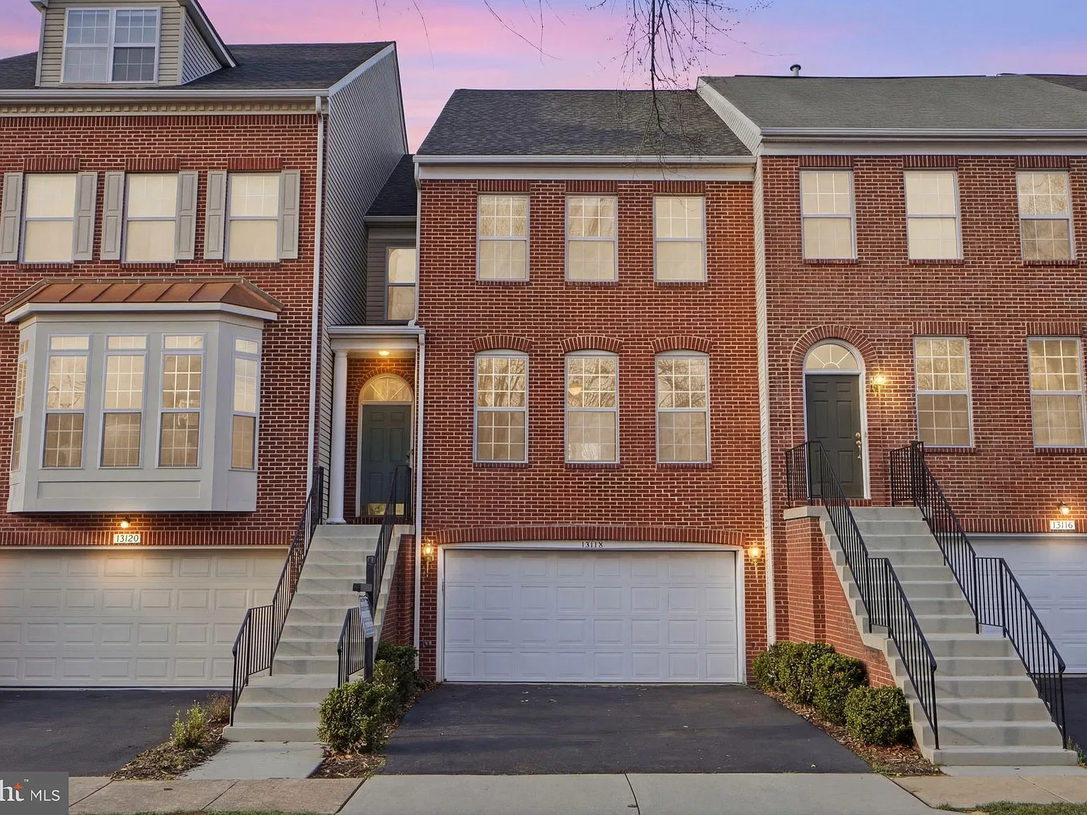 3 bed, 3.5 bath, 2460 sqft, $3,700 — Photo 1