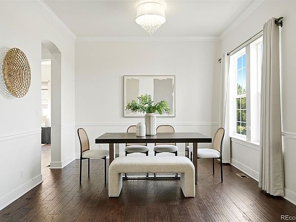 2nd image of 480 Yosemite Way