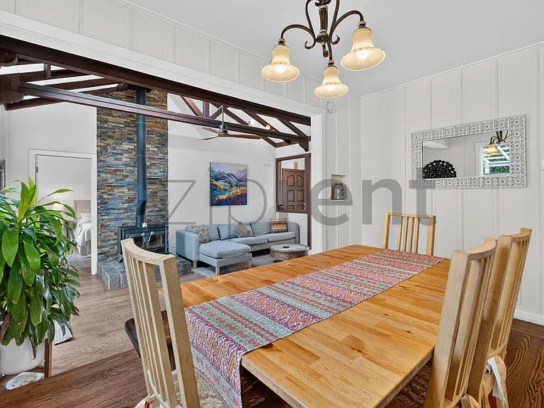 2039 Montecito Ave — Photo 10
