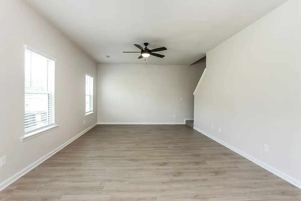 4 bed, 2.5 bath, 2231 sqft, $2,150 — Photo 4