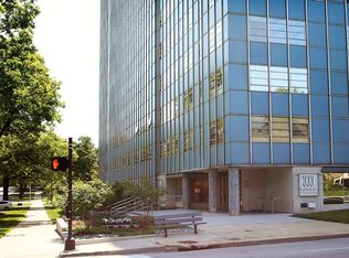 333 W Meyer Blvd APT 805, Kansas City, MO 64113