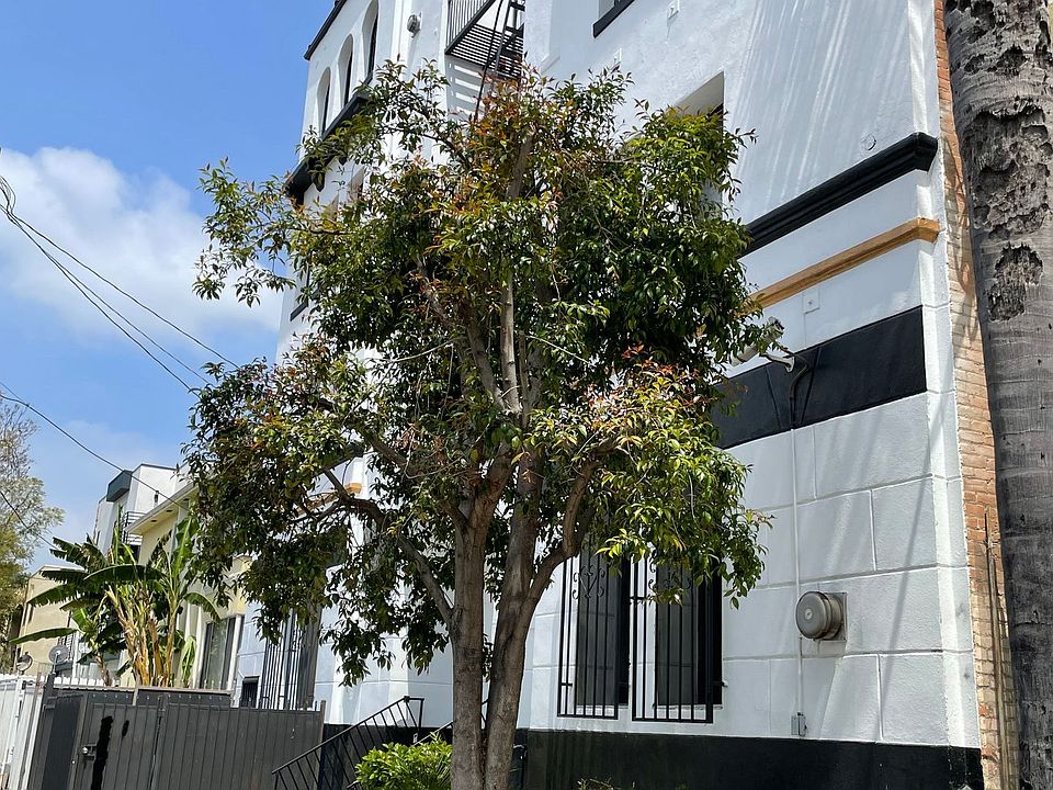 Building Photo 5