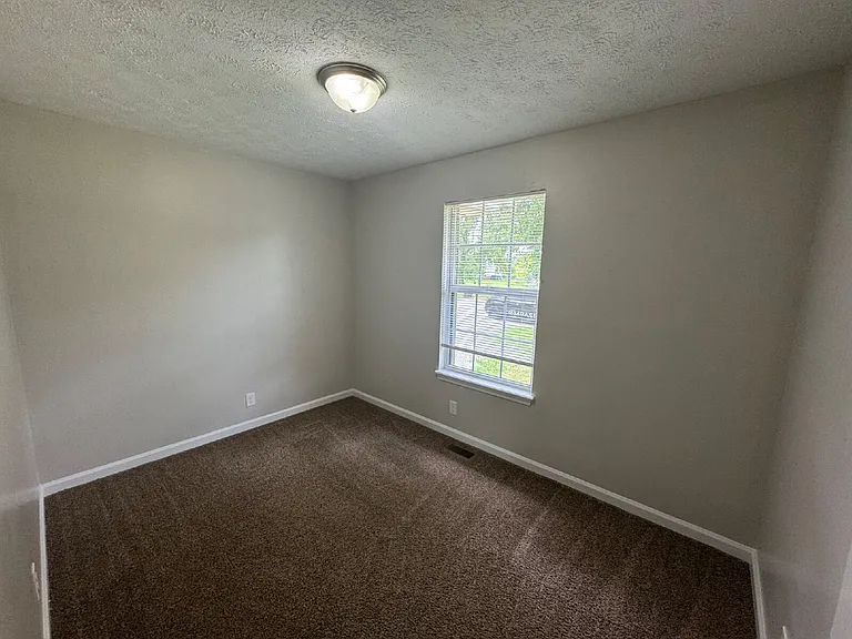 620 Artic Ave — Photo 10