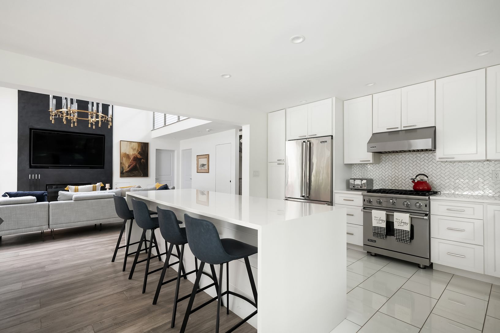  Dining counter