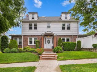 1301 146th Pl, Whitestone, NY 11357