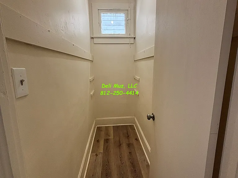 527 N Lemcke Ave — Photo 8