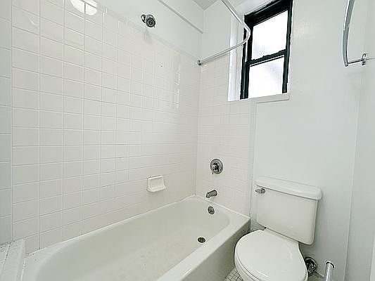 3rd image of 448 E 79th St #5B